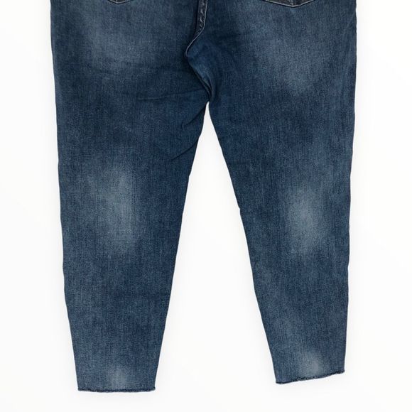 JUST USA Raquel Distressed Scissor Hem Cropped Skinny Jean size 14/32 - Picture 8 of 12